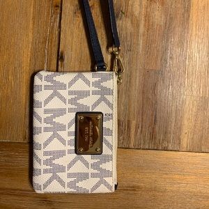Michael Kors Wristlet. In great condition.